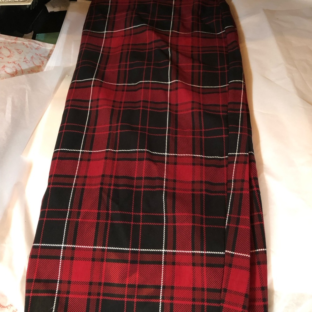 Black and Red checkered skirt elastic band size 2